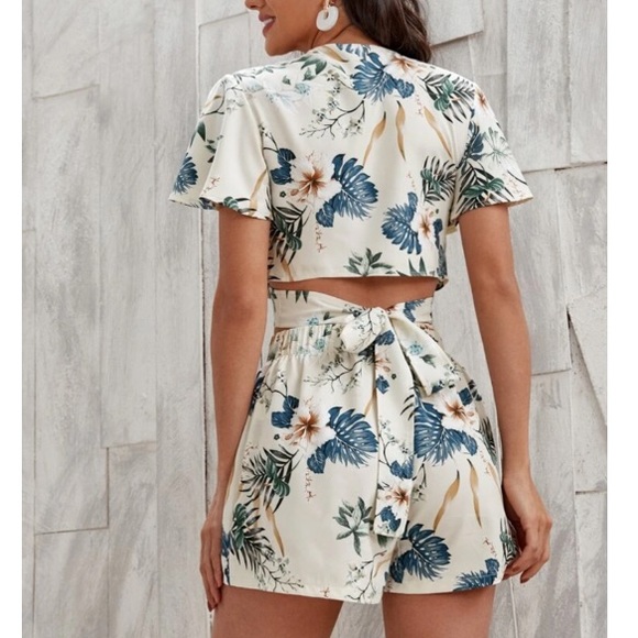 Boho floral tropical print  crop top and shorts - Picture 2 of 6